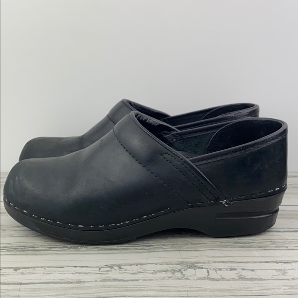 DANSKO CLOGS